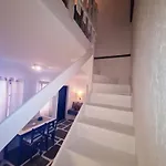 Blue Pearl Maisonette * أورنوس