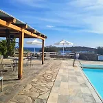 Blue Pearl Maisonette أورنوس