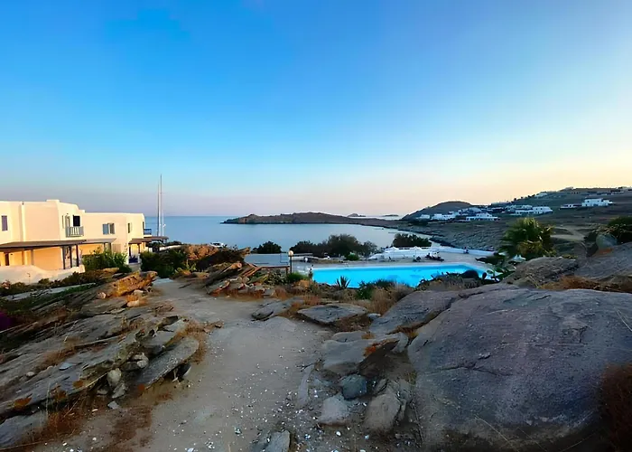 Blue Pearl Maisonette